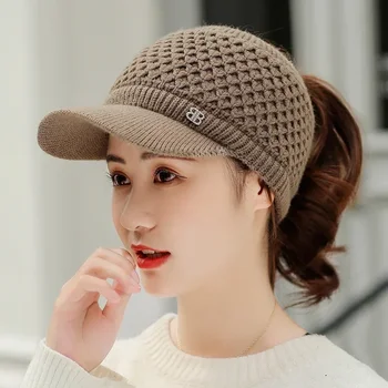 Зимние шапки для женщин Новая мода Корейская зимняя теплая вязаная шапка Женские спортивные бейсболки с хвостом на открытом воздухе Gorra Зимние шапки 0